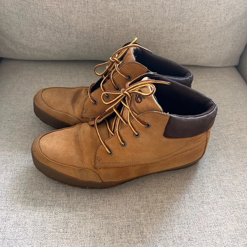 Timberland Boots - Picture 2 of 6